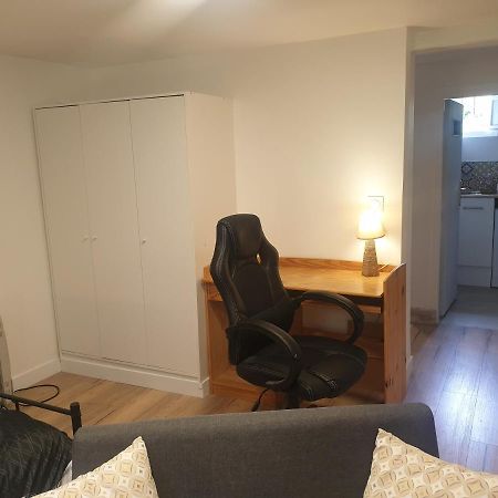 Studio 25M2 Independant Sous-Sol Apartment Sarcelles Luaran gambar