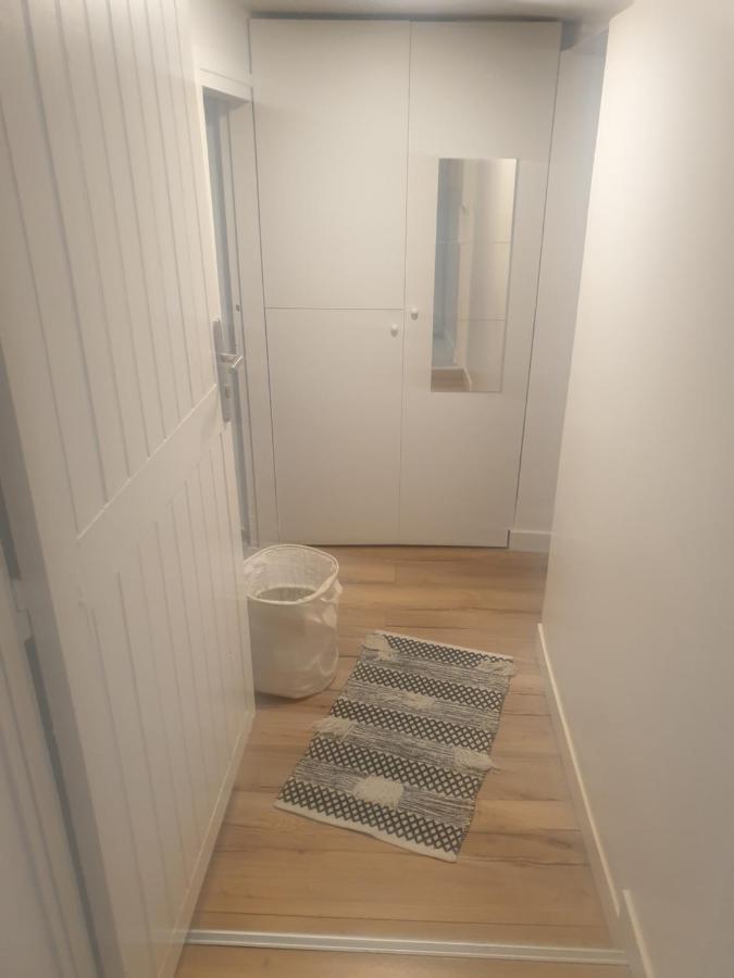 Studio 25M2 Independant Sous-Sol Apartment Sarcelles Luaran gambar